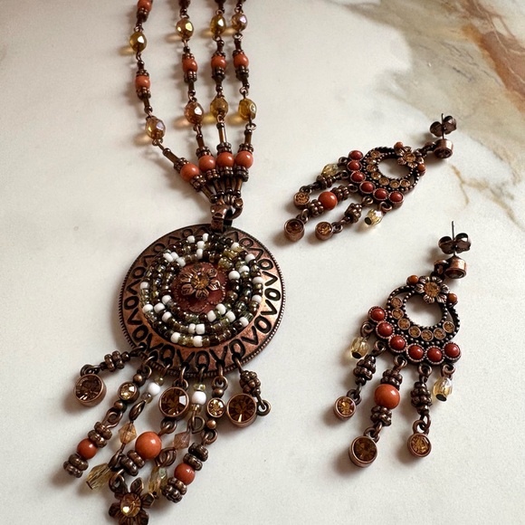 Vintage Avon Boho Medallion Necklace & Chandelier Earrings Set NIB 118 - Picture 7 of 14